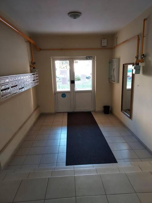 Spacious Flat, With Free Parking & Air Conditioning Floreşti Exteriér fotografie