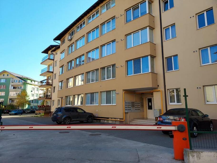 Spacious Flat, With Free Parking & Air Conditioning Floreşti Exteriér fotografie